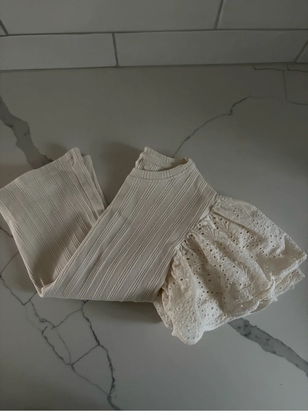 JESSICA SIMPSON Cream Ribbed Puff Sleeved Top